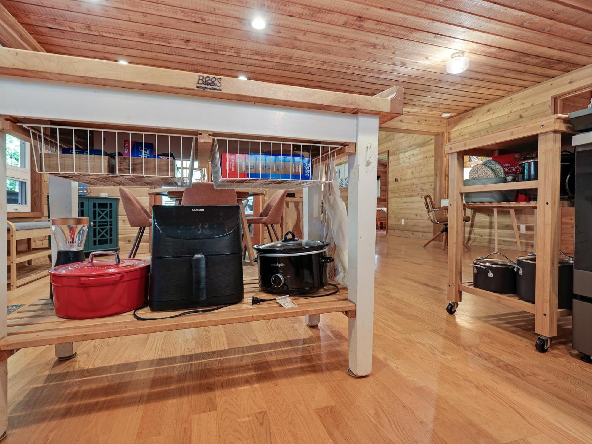 Woods Waves: Luxury Coast Cabin King Beds Pets Tillamook Exterior photo